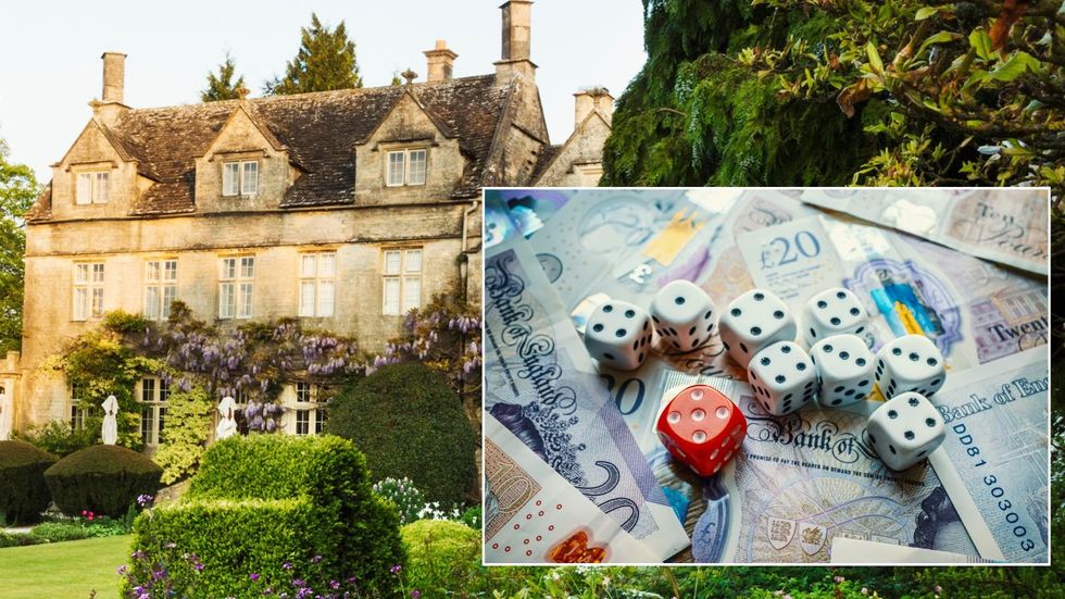 Mansion and dice