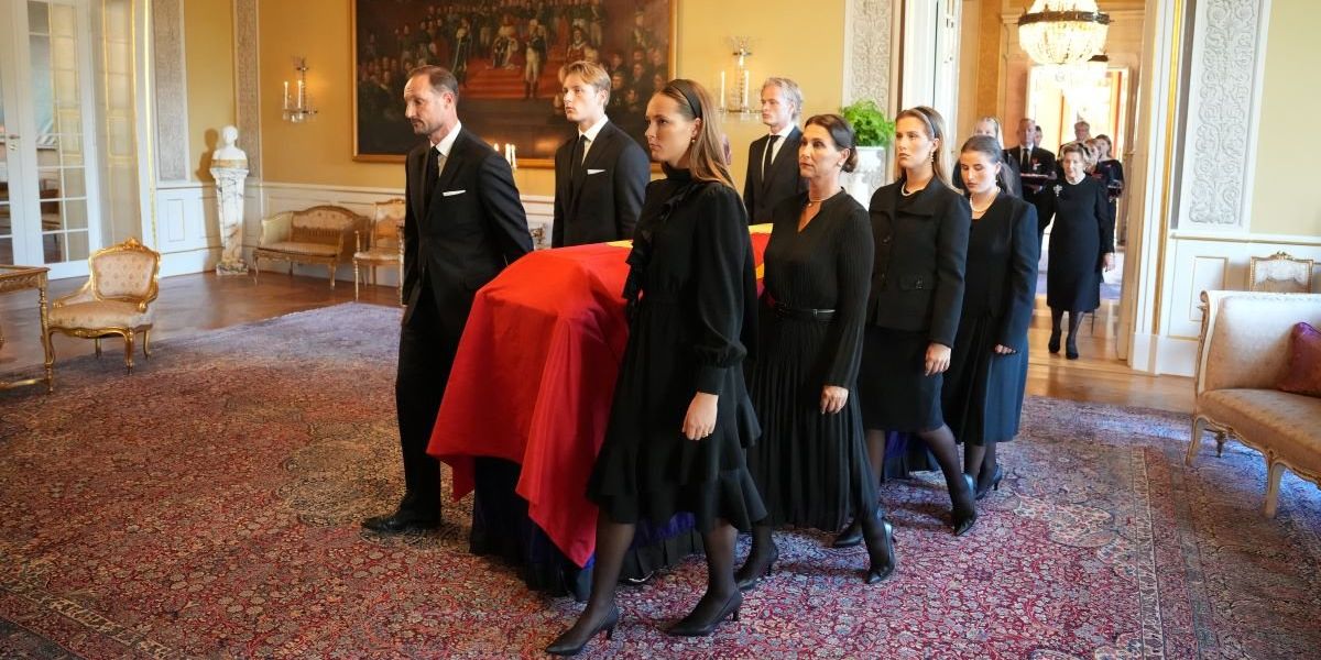 Backlash as Queen of Norway's son allowed out of house arrest for King Harald's funeral with ankle tag