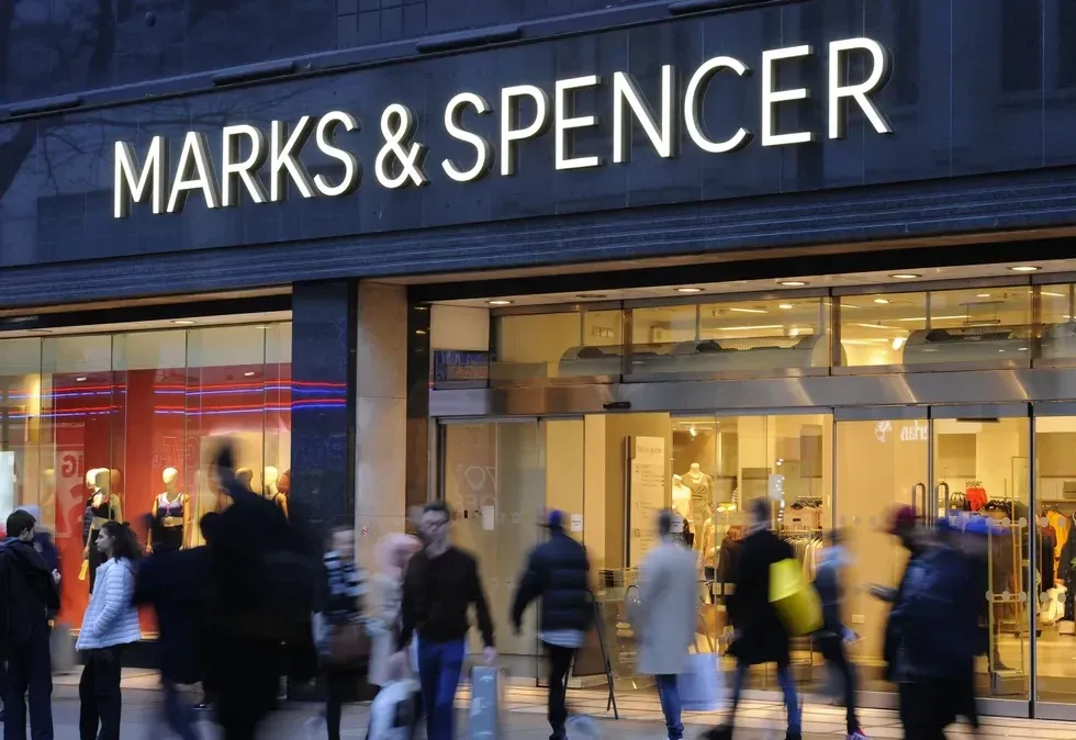 MARKS SPENCER SHOP FRONT