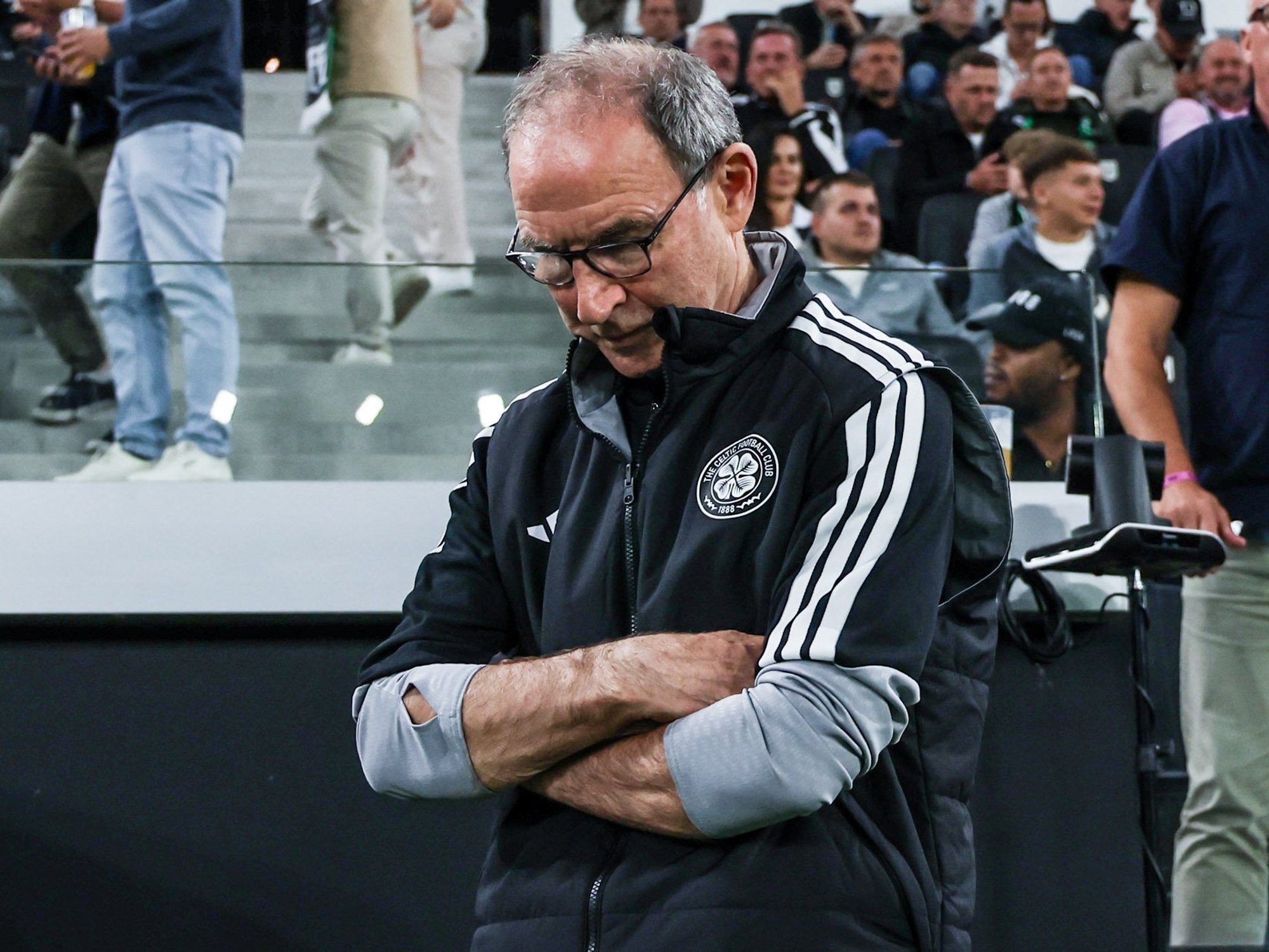 Martin O'Neill accepted full responsibility after Celtic surrendered a four-goal aggregate advantage in a catastrophic Champions League collapse against LASK