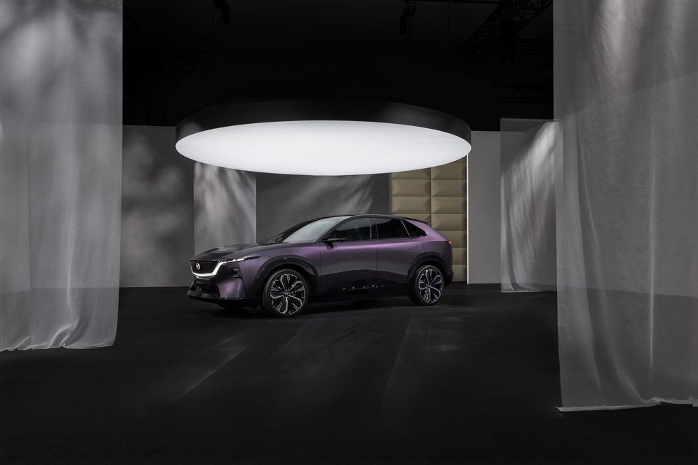 Mazda CX-6e