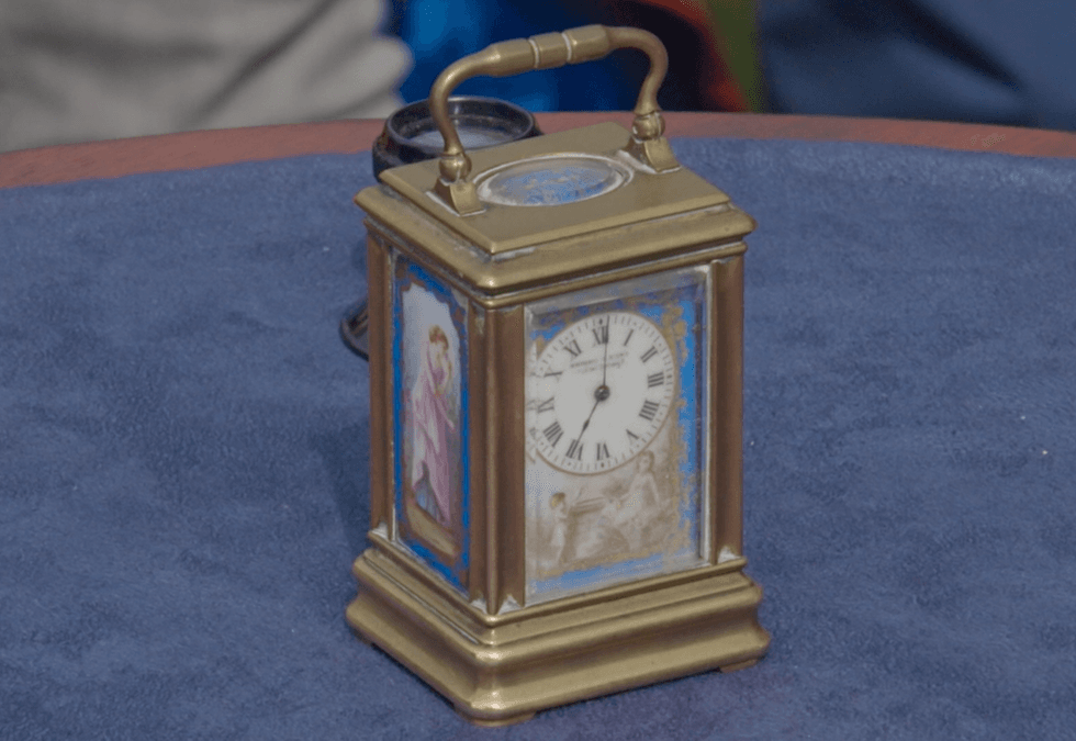 Miniature carriage clock