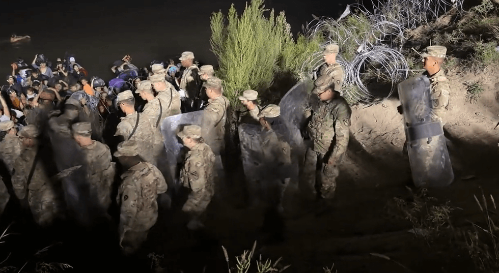 More screengrabs from the US-Mexico border