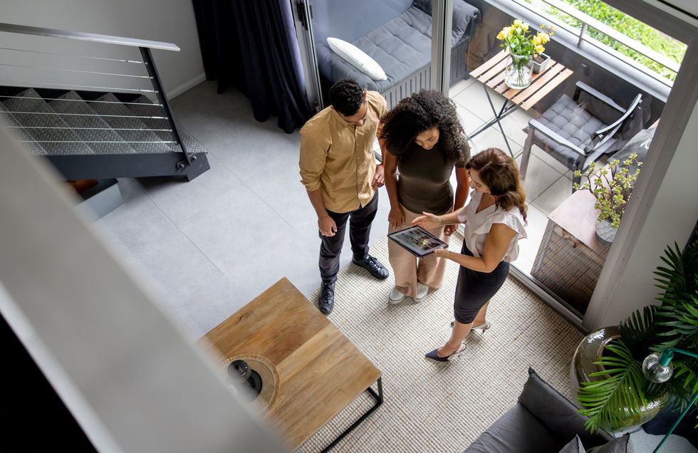 Mortgage broker