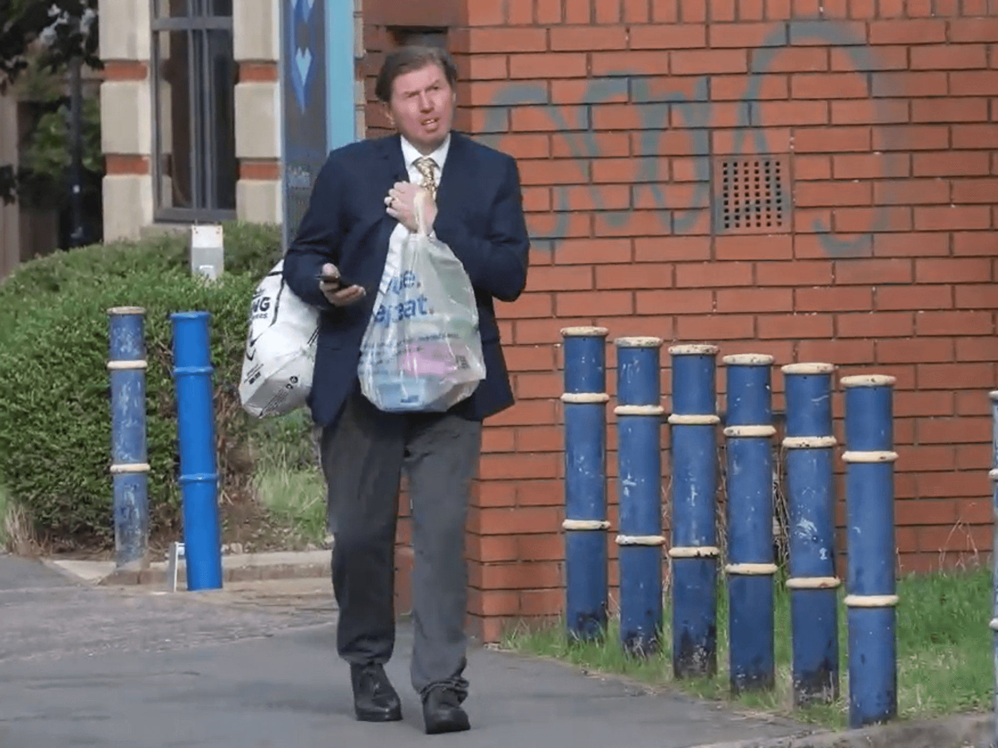 Pathetic Father-of-four Ivan Jennings
