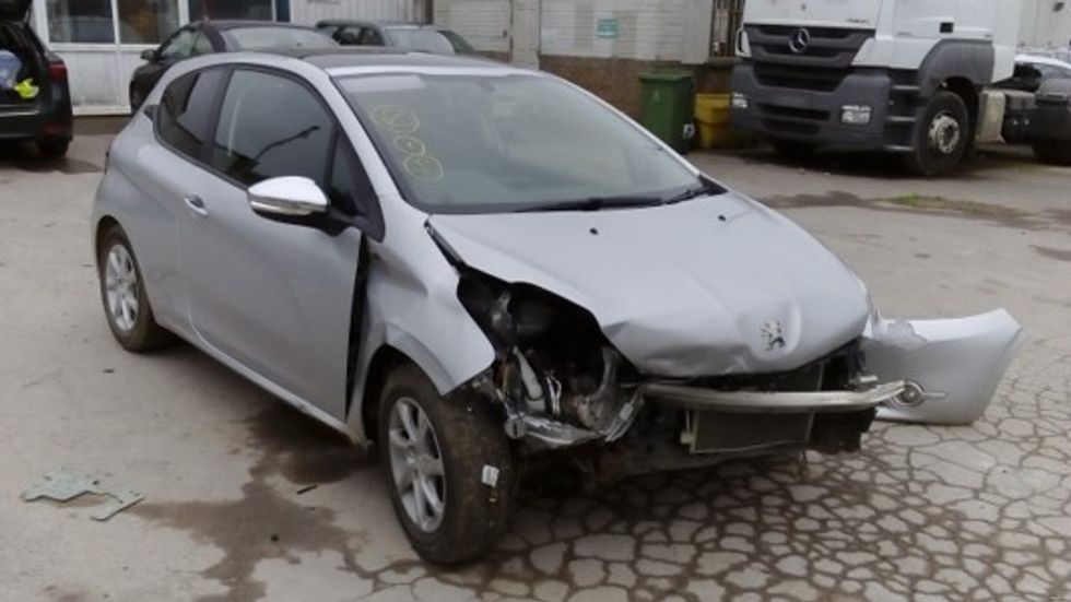 Peugeot used in crash for cash scheme