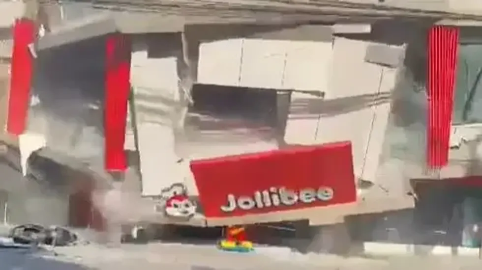 Philippines earthquake results in destroyed Jollibee