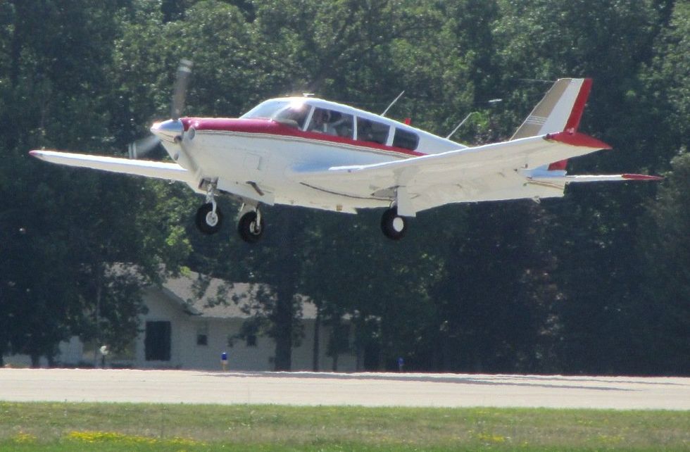 Piper PA-24-260 similar to the one that crashed