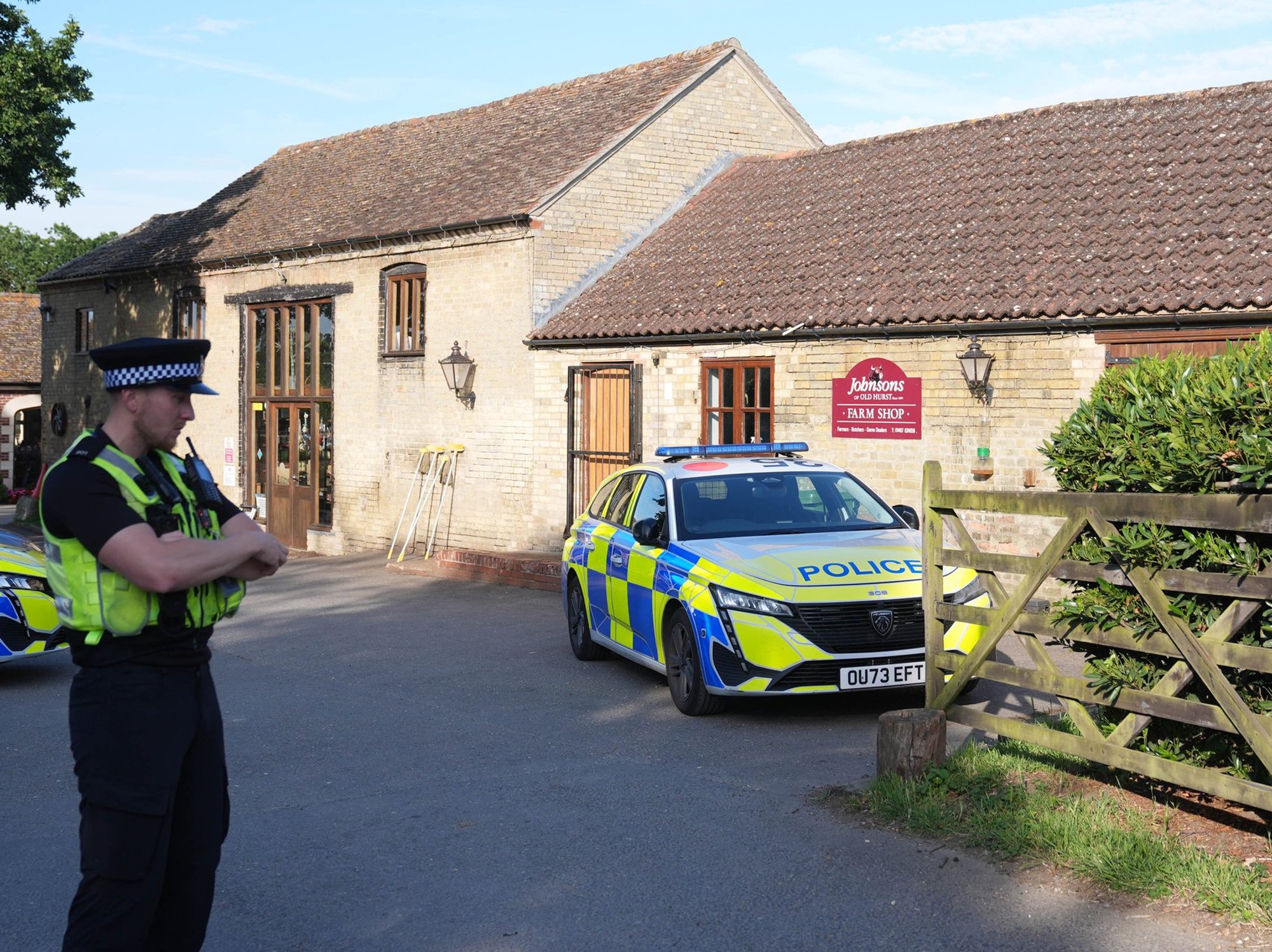 police outside johnsons zoo near huntingdon
