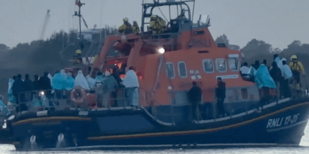 RNLI tells volunteers to avoid branded clothing amid fears over anti-migrant protests