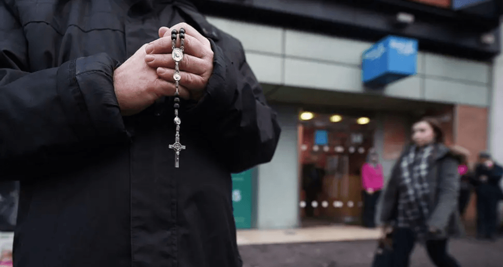 Praying outside abortion clinics