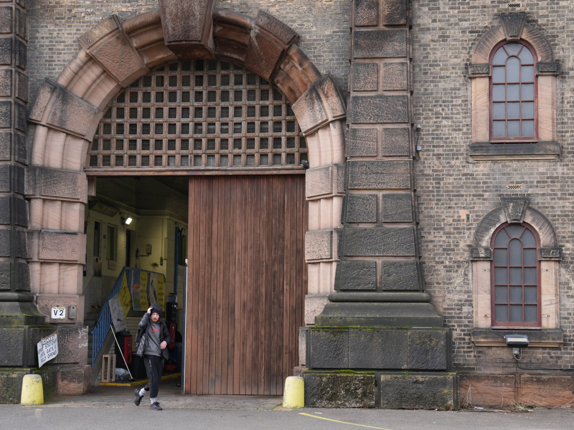 Prisoner leaves jail