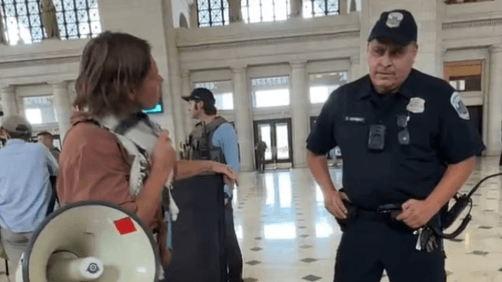 Pro-Palestine protestor in Union Station