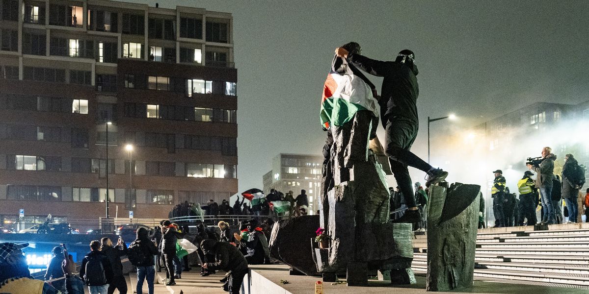 Israel urges citizens to avoid Britain as it warns them of planned attacks at large events