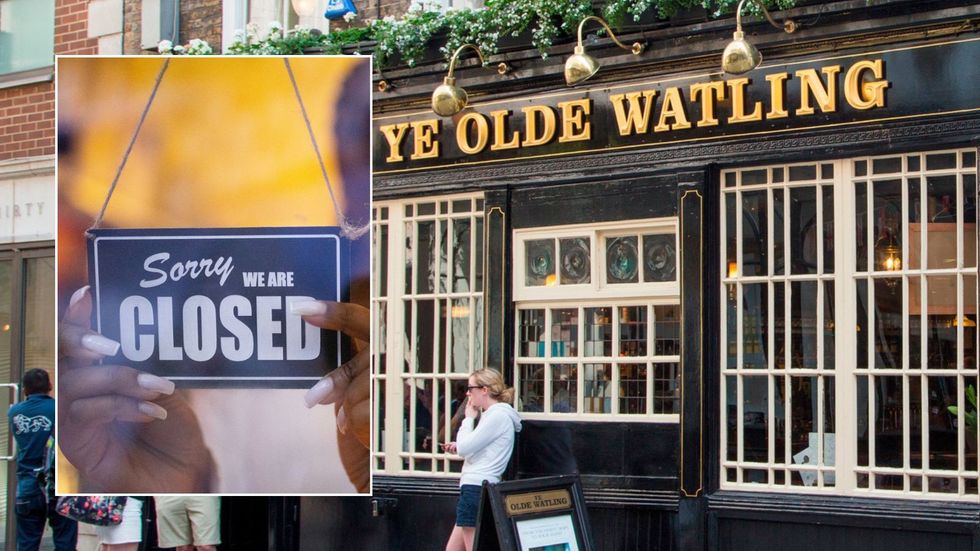 Pub and closed sign
