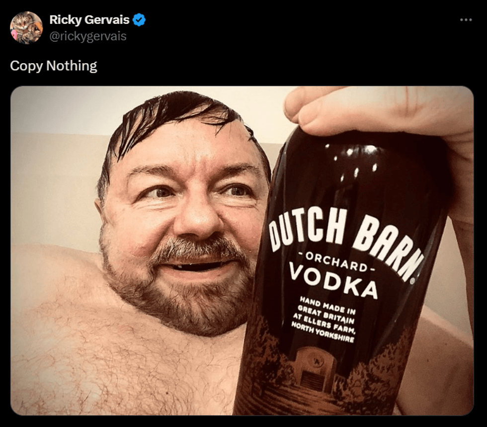 Ricky Gervais bath selfie
