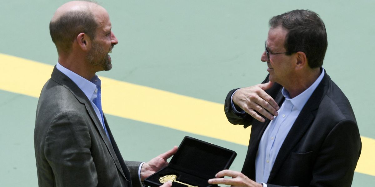 Rio mayor jokes he’s ‘still the King’ in cheeky jibe at Prince William