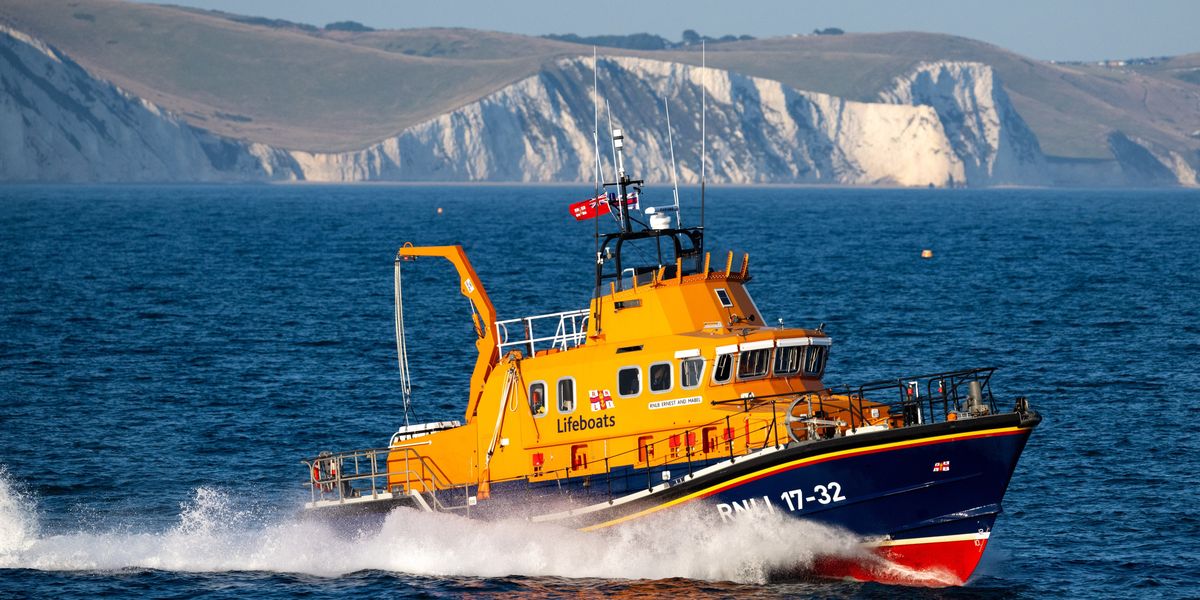 Search continues as two people still missing after fishing boat 'got into distress' in Channel