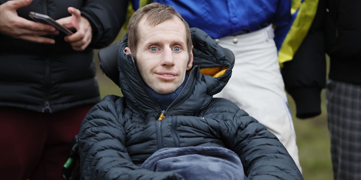 Leeds Rhinos legend Rob Burrow dies aged 41 after suffering from motor neurone disease