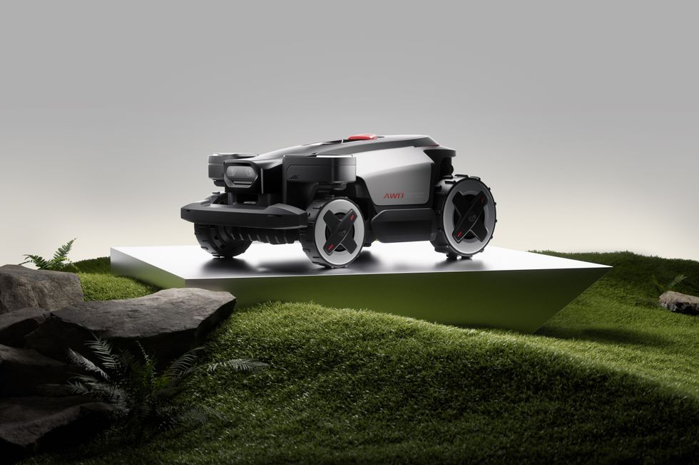 RockMow Z1 displayed