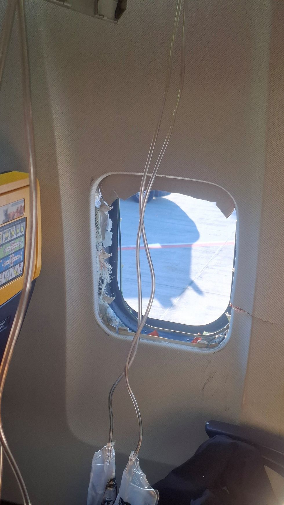 Ryanair flight shattered window