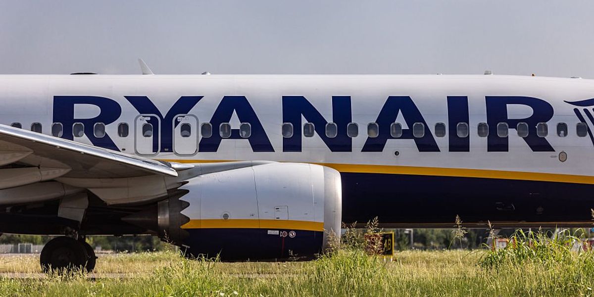 Ryanair flight from Glasgow to London delayed by seven hours after mass brawl breaks out