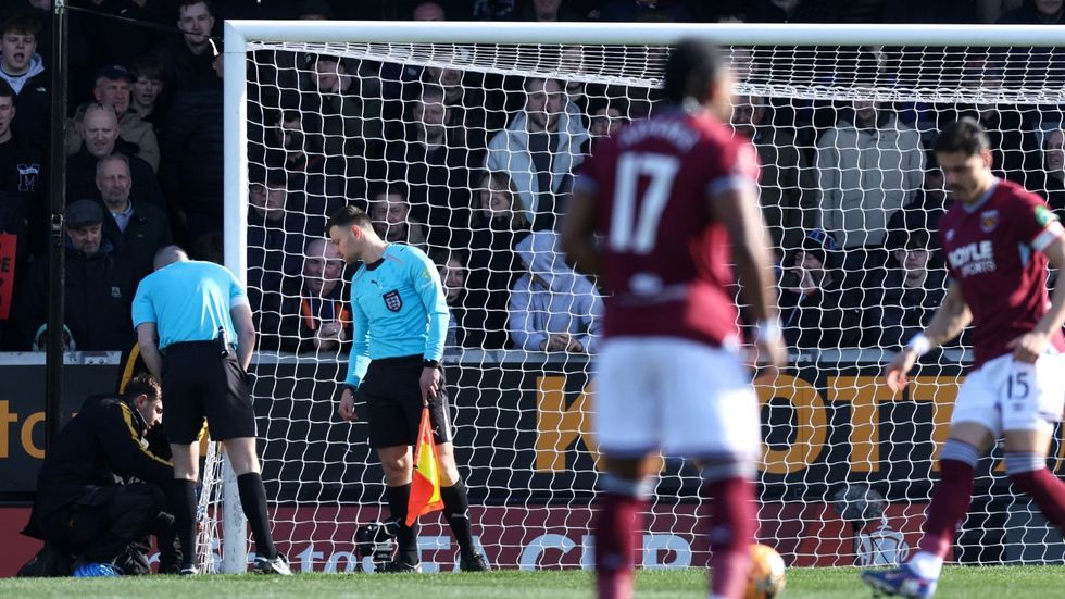 Saturday's FA Cup showdown between Burton Albion and West Ham was delayed due to a broken net