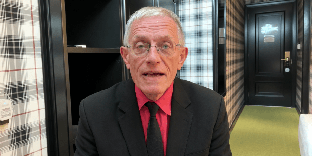 Labour’s Net Zero policies set to batter holidaymakers with soaring flight prices, warns Simon Calder