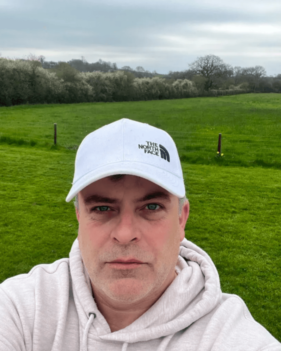 Simon Gregson