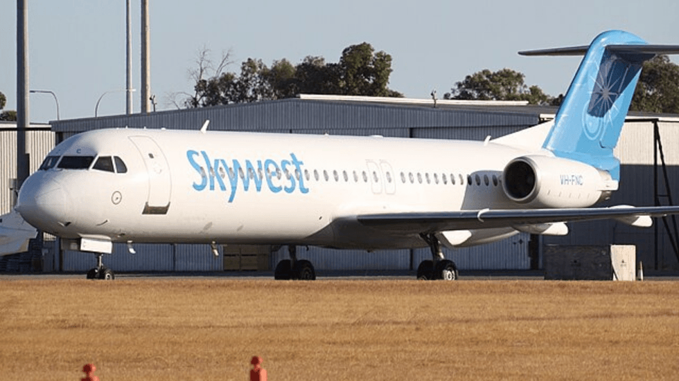 SkyWest plane