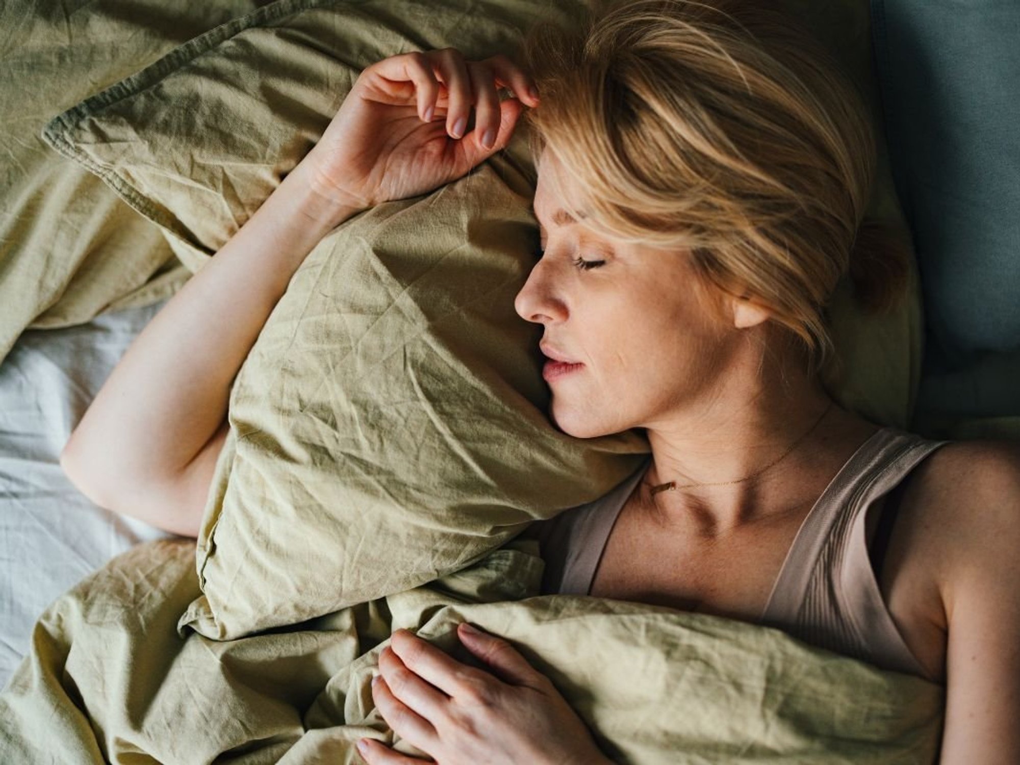 SLEEPING WOMAN