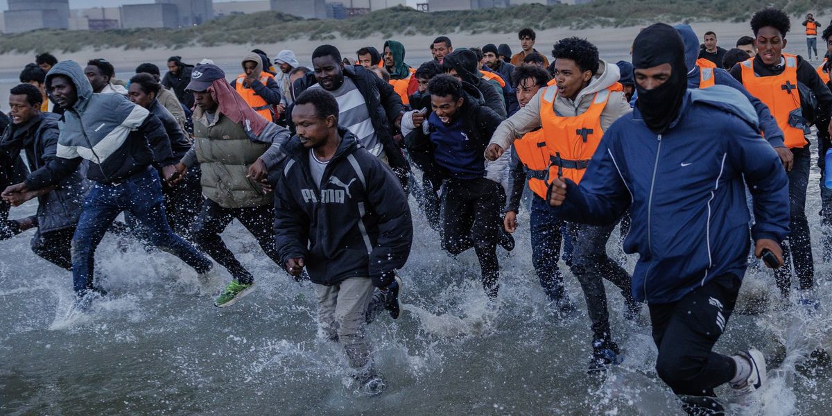 Human rights watchdog urges Labour to make it easier for migrants to claim benefits