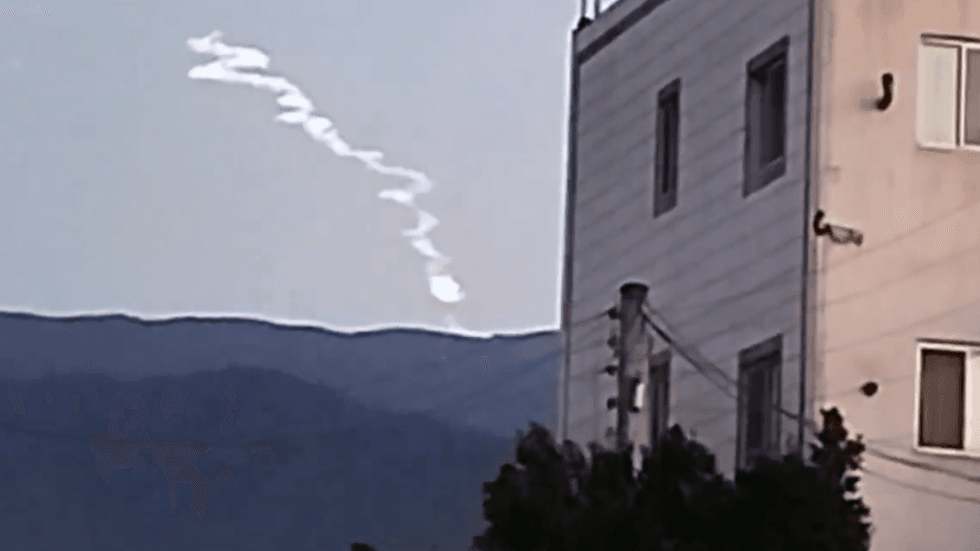 Smoke trails