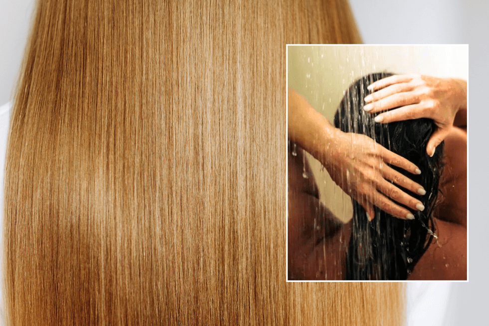 Smooth hair / woman washing hair