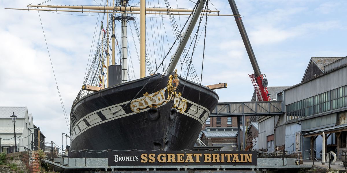 Green council forced to correct road sign for SS Great Britain after spelling blunder
