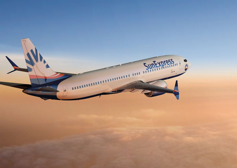 SunExpress plane