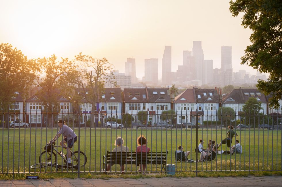 SUNSET PARK WITH LONDON SKYLINE IN BACKGROUND