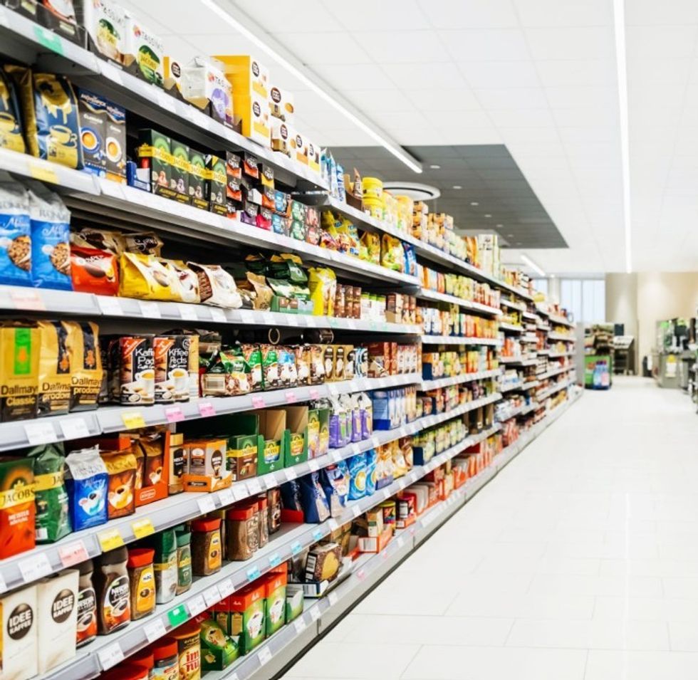 SUPERMARKET