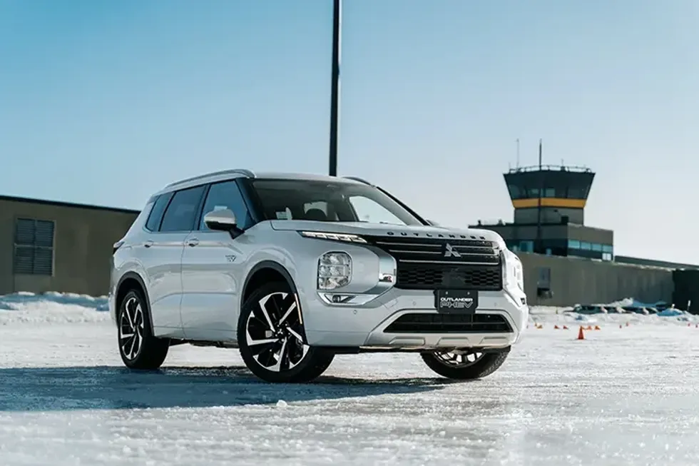 The 2025 Mitsubishi Outlander PHEV