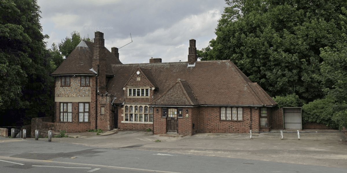 Norwich news: Muslim group hits back at protests against plans to turn Grade II-listed pub into mosque claiming boozer 'only had three regulars'