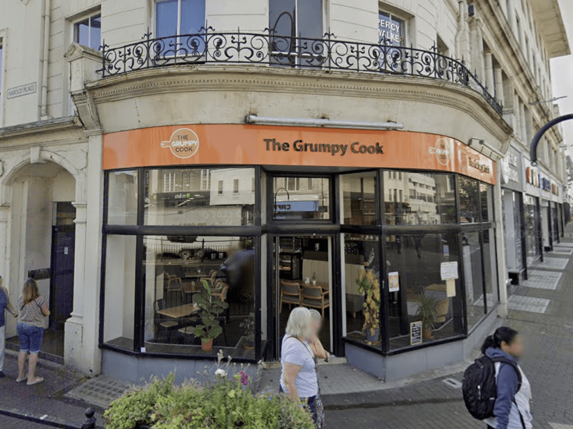 The Grumpy Cook, Hastings