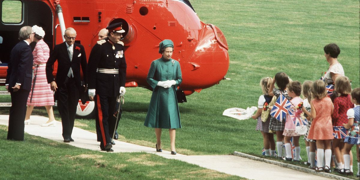 Queen Elizabeth insisted on jubilee visit to Northern Ireland despite IRA threats, files show