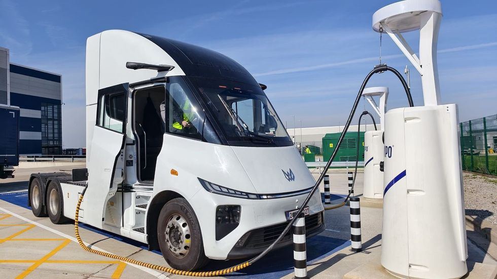 The Voltempo Hypercharger device reached an output of 745 amps