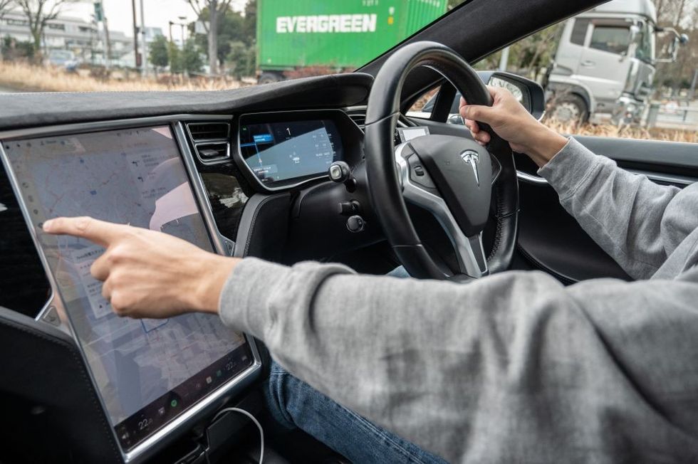 touch screen in Tesla