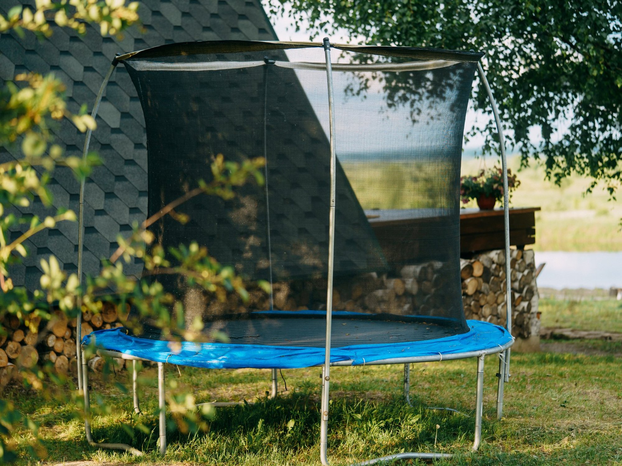 Trampoline