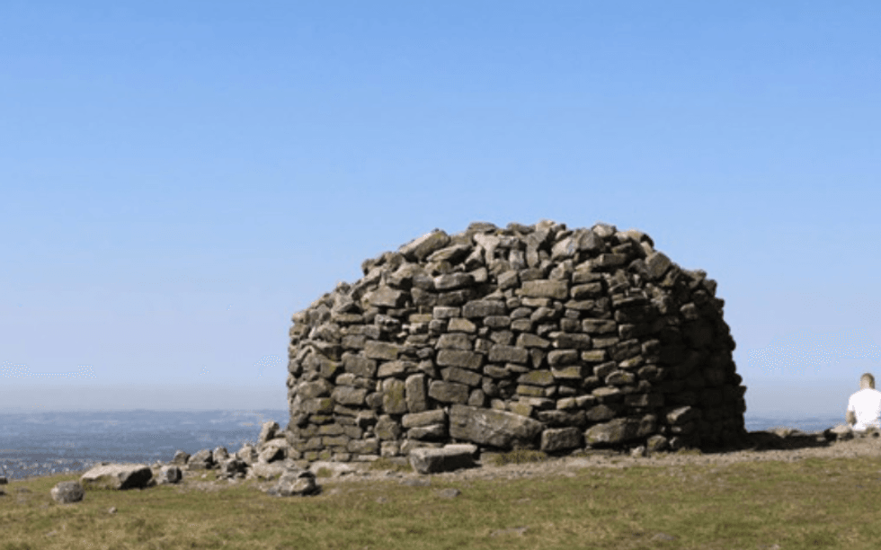 Two lads structure on Winter