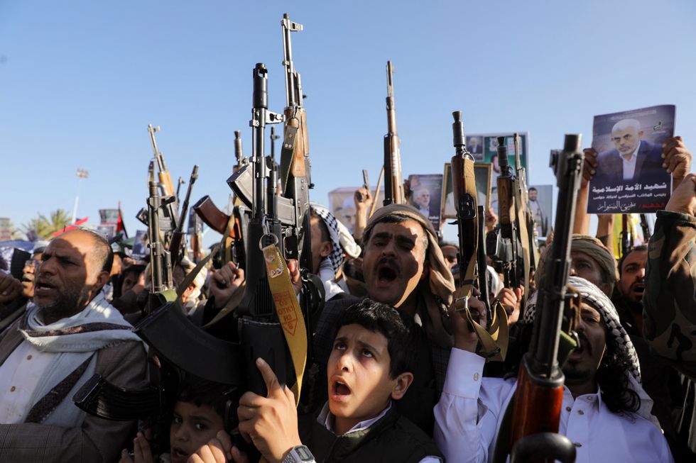 \u200bProtesters gather to mourn Yahya Sinwar