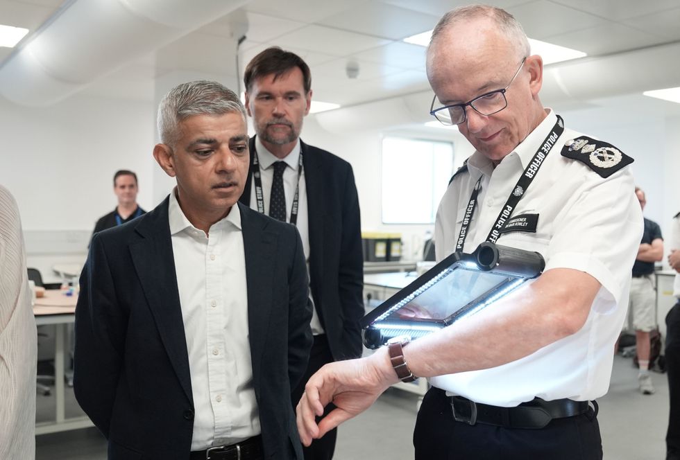 \u200bSir Sadiq Khan and Sir Mark Rowley testing new police technology