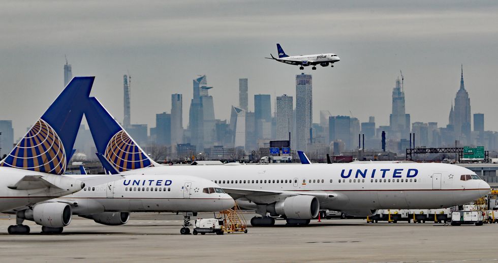 United Airlines planes