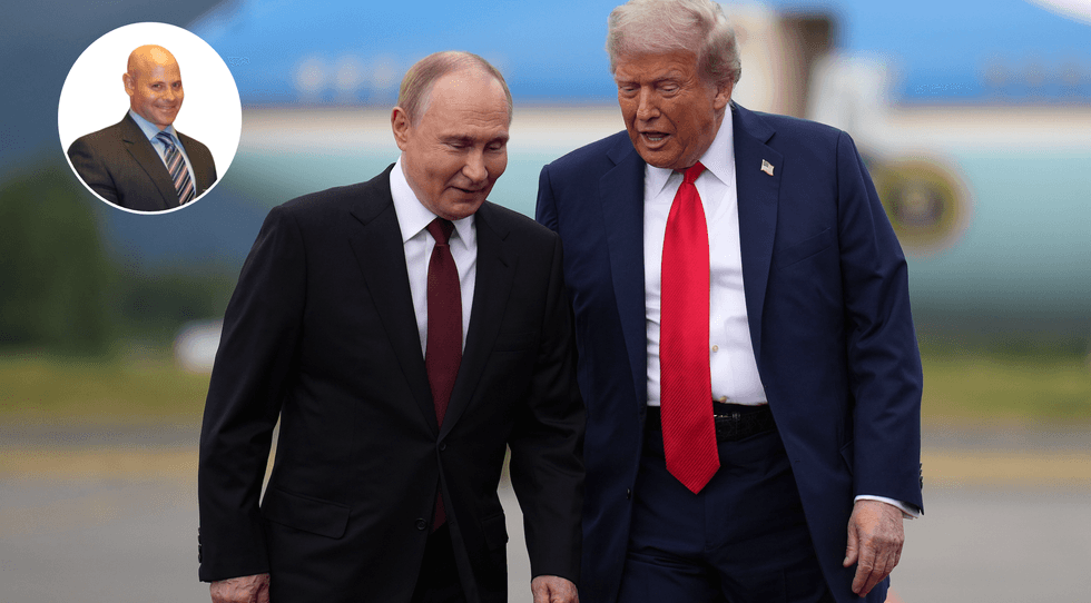 Vladimir Putin (left, Donald Trump (right)